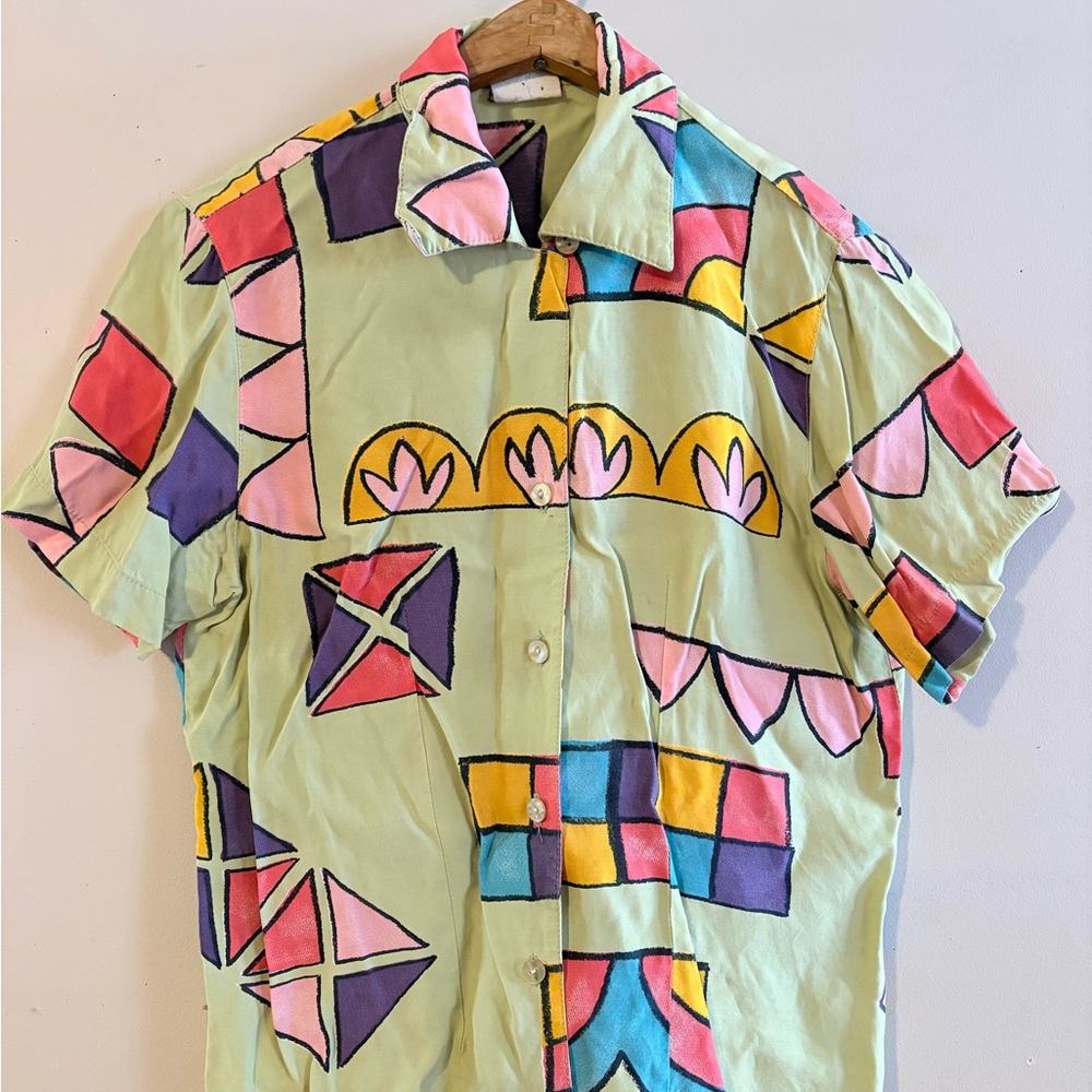 Vibrant Geometric Pattern Women's Button Down Shirt
